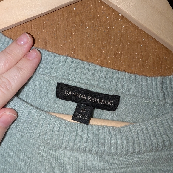 Banana Republic Soft Mint Pullover - Picture 4 of 6